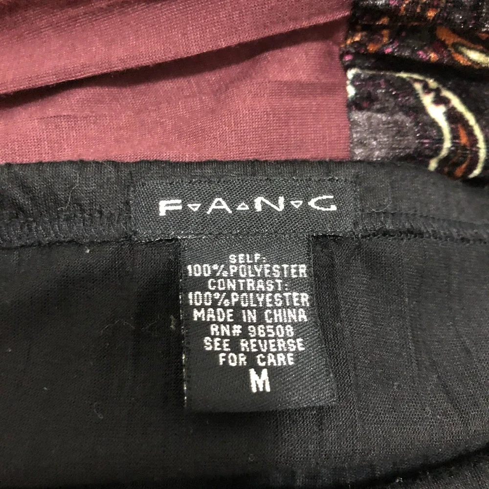 FAN A N C black burgundy